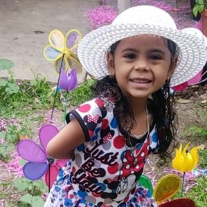 Meet your Posher, Carlos